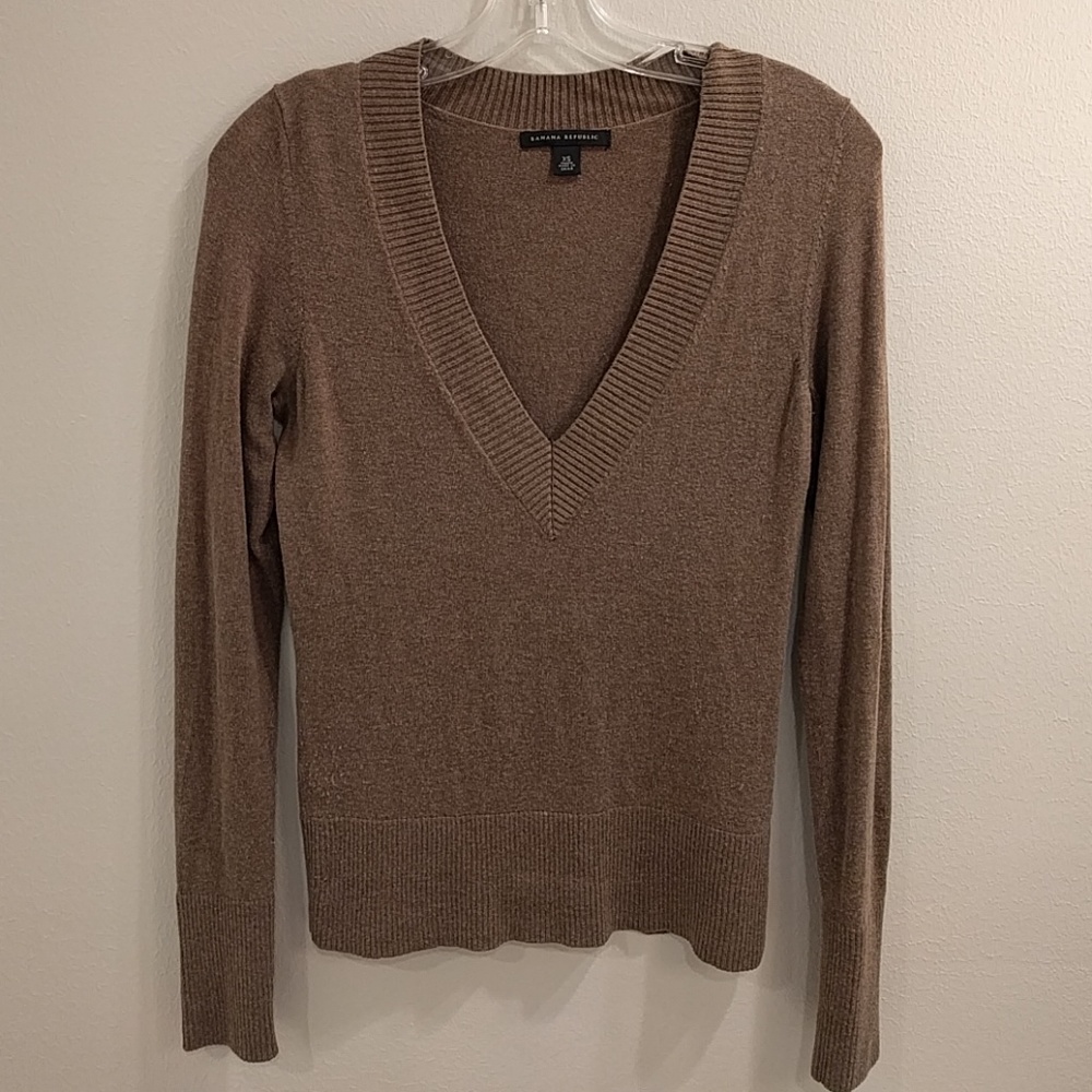 Banana Republic super soft comfy 50% silk sweater
